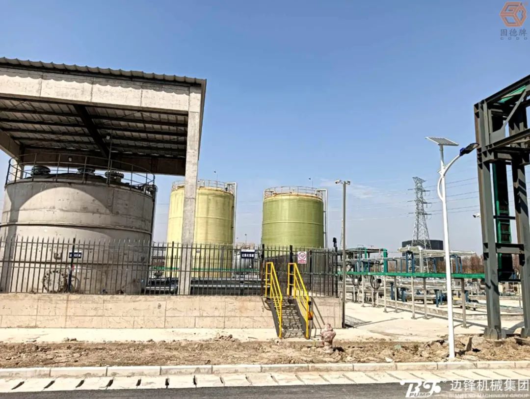 1703756896-1981.jpg 1703756896-1981.jpg